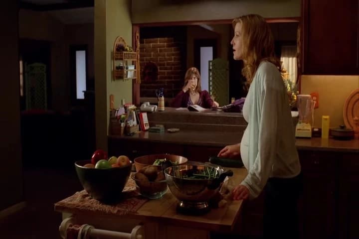 Dinner'll be about an hour and...
Oh, thanks, sweetie.