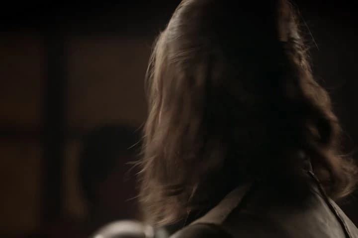 Sansa, come here, darling.
