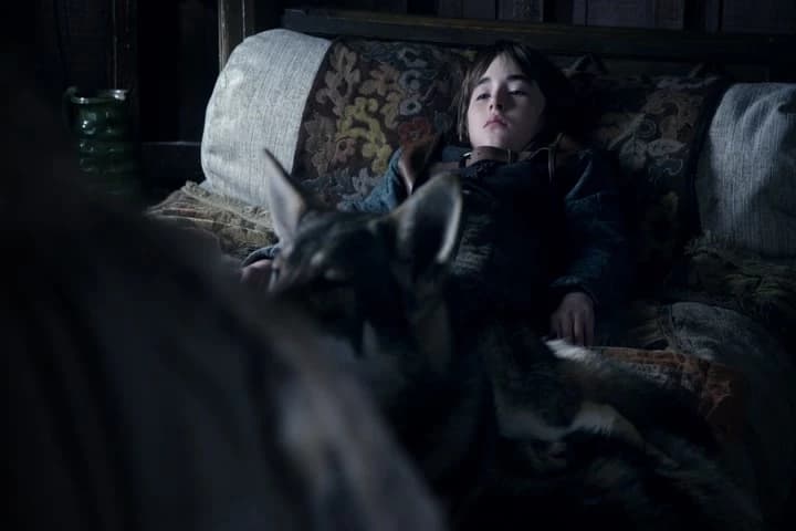 - Hodor?
- Help Bran down the hall.