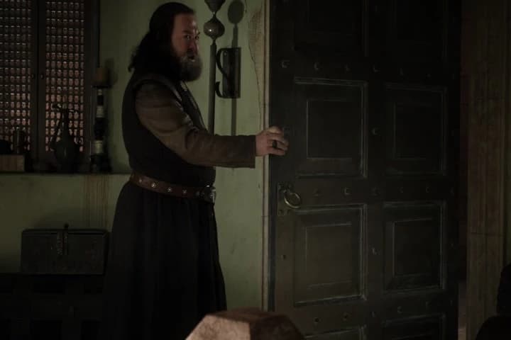 - The Targaryen girl...
- Seven hells!