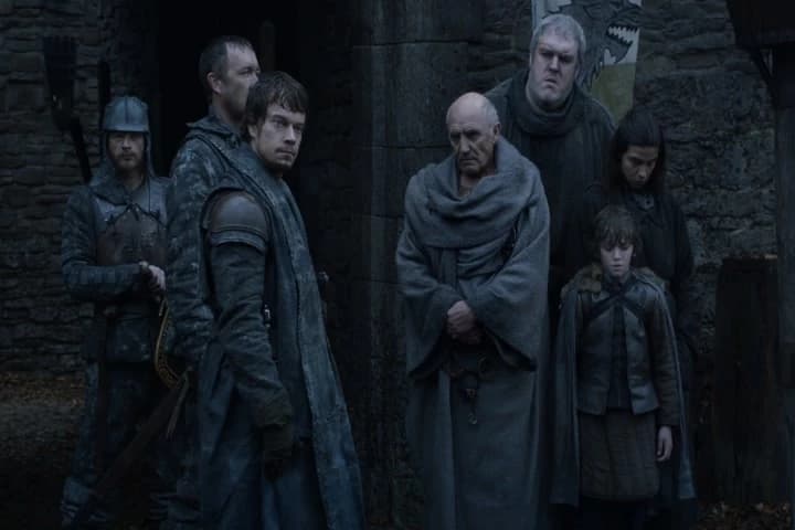 Inform her that she's to bring
500 men to Winterfell.