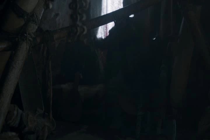 From now on, you'd better
kneel every time I fan.