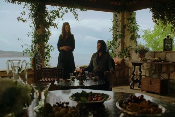 I wasn't originally meant to
marry your grandfather Luthor.