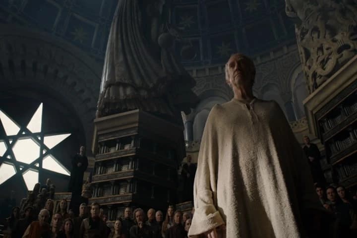 But the Mother shows her mercy
to those who kneel before her.