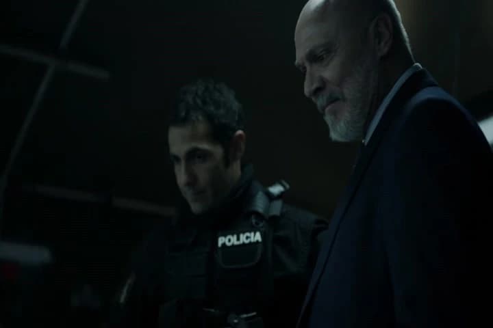 "Hostage taking and setting conditions�