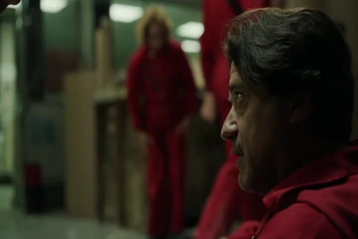 -Those at the printing press, there.\N-Don’t talk about the plan to anyone.�