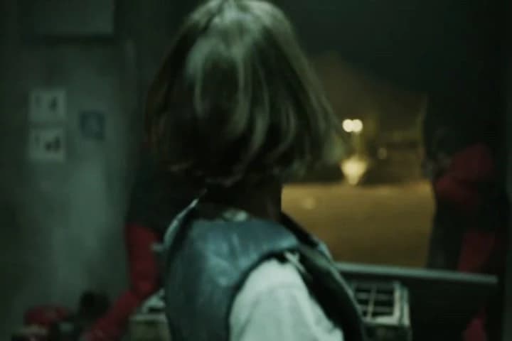 -Cover me, cover me, cover me.\N-Where are you going?�