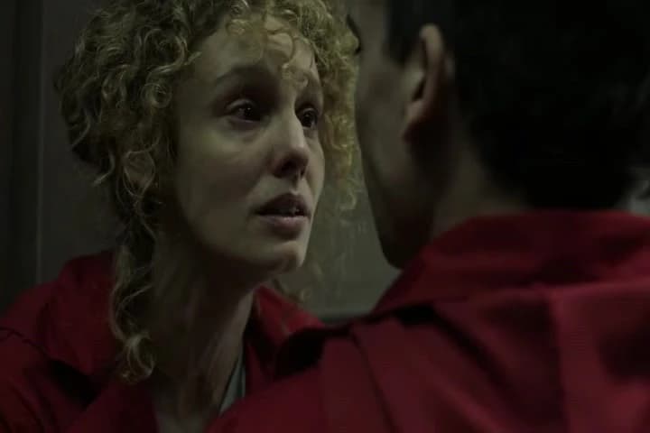I've got the fingerprint. Nobody will get\Nin. I'll hide. Tell them you killed me.�