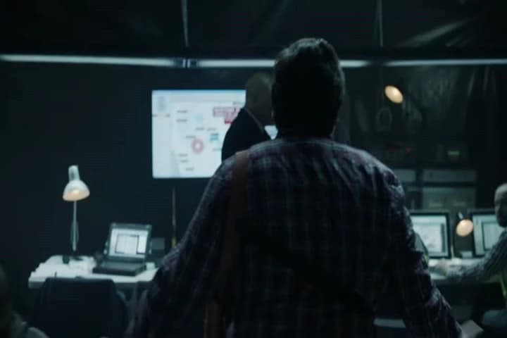 -We can't.\N-Then turn down the volume!�
