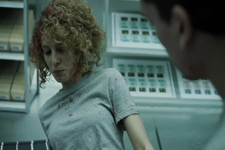 -How are you taking it out?\N-I take it out and...�