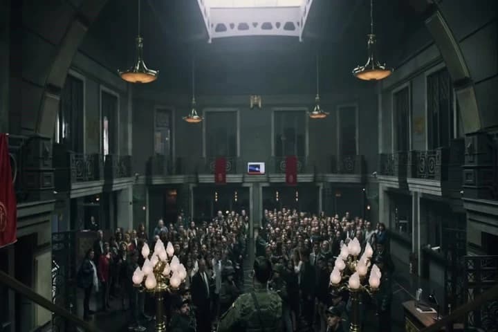 We will evacuate the building\Nin two groups:�