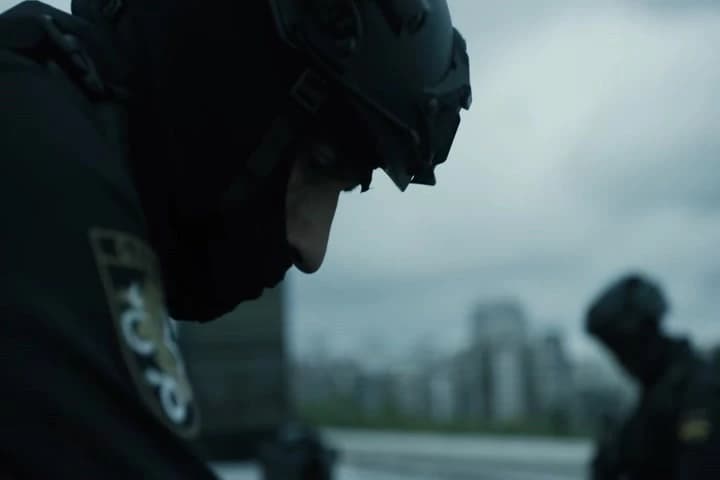 {\i1}We will check that{\i0}\N{\i1}the gas is taking effect.{\i0}�