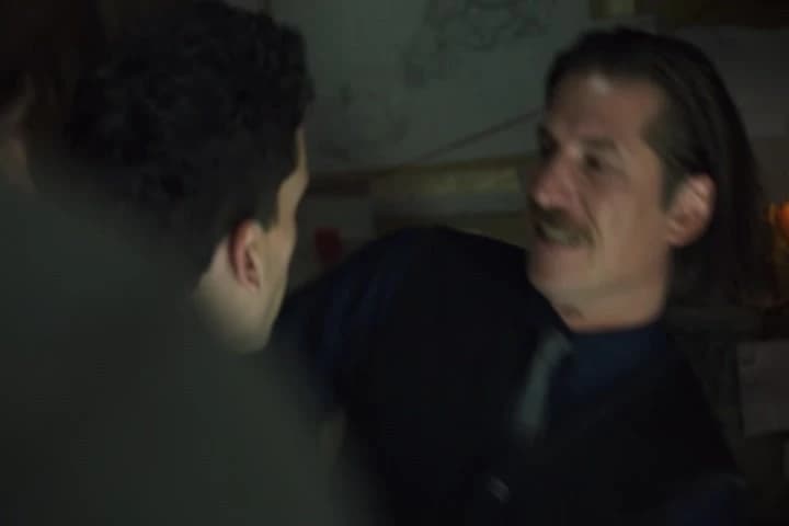 -I won't open the pig up.\N-Open the fucking pig! You're a hitman.�