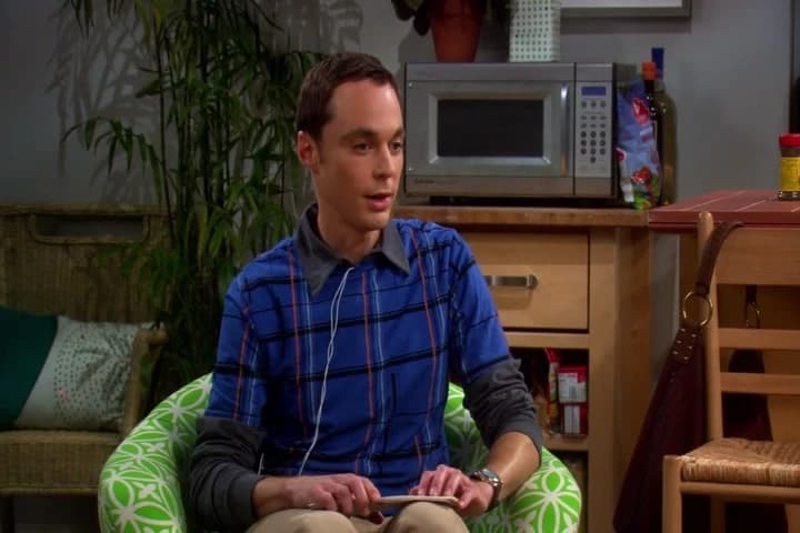 Just like Schrödinger's cat,
your potential relationship with Leonard...