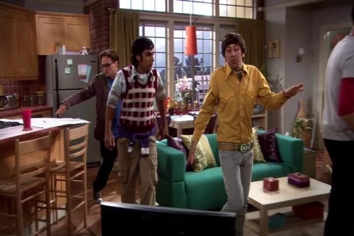 Leonard and Sheldon, go to the junkyard
and pick up 6 square meters of aluminum.