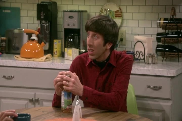 Howie, shh.