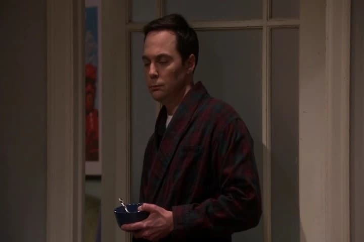 Just trap it
under a cup,