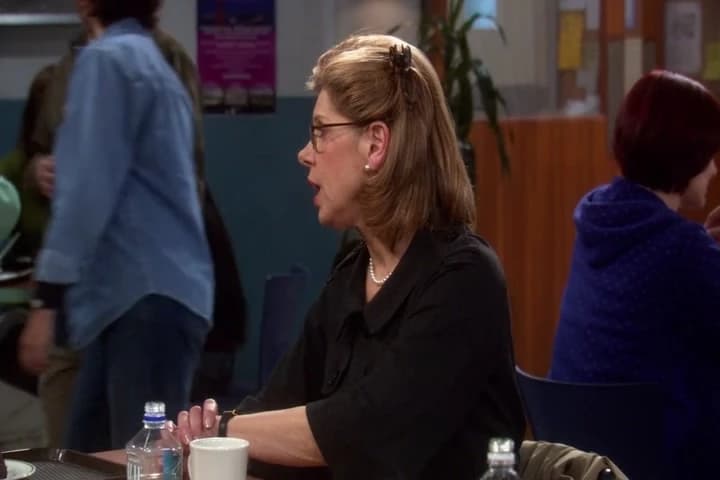 Leonard, it's 1:00. Weren't you going
to show me your laboratory at 1:00?