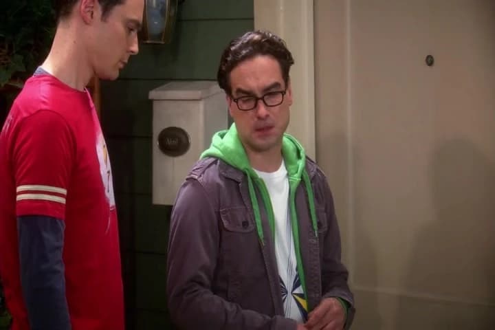 <font color="#808080">MRS. WOLOWITZ</font>:
Little bird? You're almost 30!
