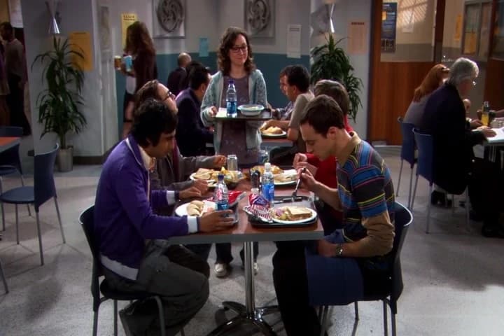 - Hey, fellow scientists. Sheldon.
<font color="#808080">LEONARD</font>: Mm.