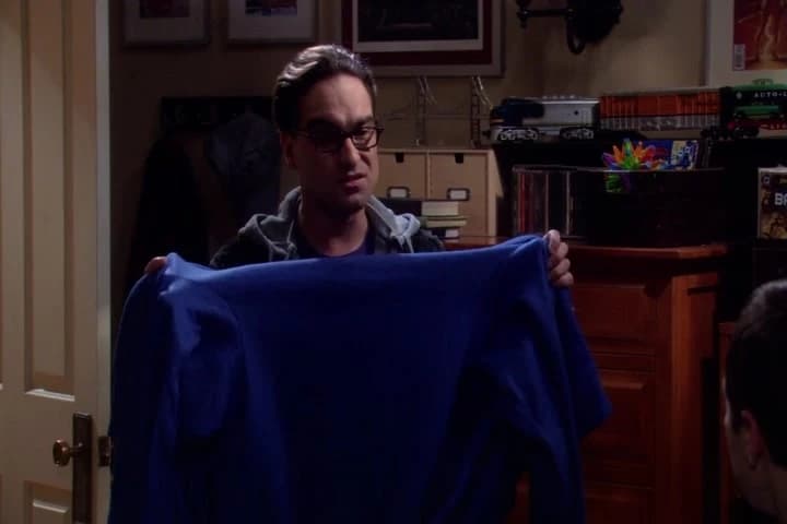 - What is it?
- It's a blanket with sleeves.