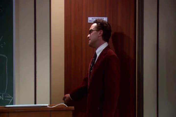 - Sheldon, we both agreed to do this.
<font color="#808080">SHELDON</font>: It's a waste of time.