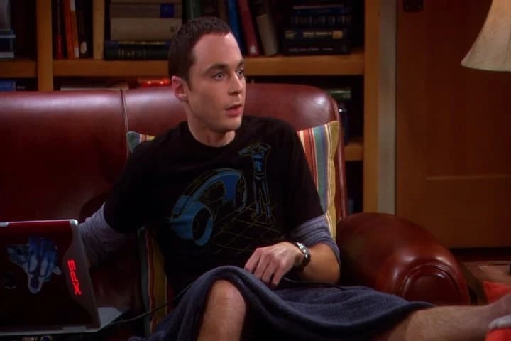 - You're not going to Halo night.
- Yes, I am. It's Wednesday.