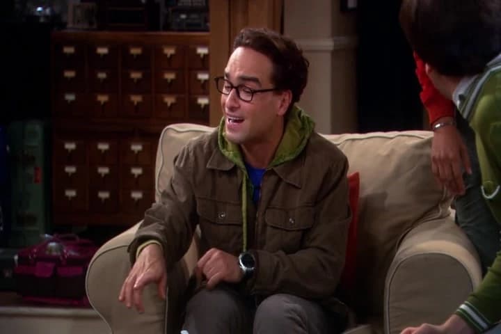 - What?
- Sheldon's onion ring. Just put it back.