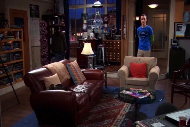 I had no choice, Leonard.
She ruined laundry night.