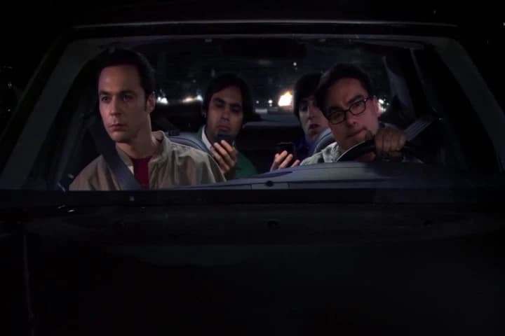 Next time we go to kick someone's ass,
we take the train.