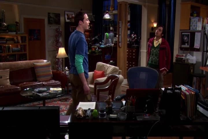 Now, the apartment
has three emergency exits...