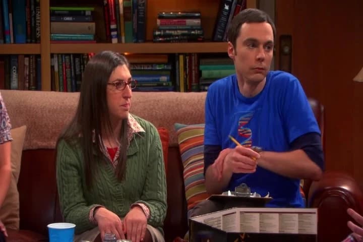 So after I started dating Sheldon,
I met Leonard and then everybody else...