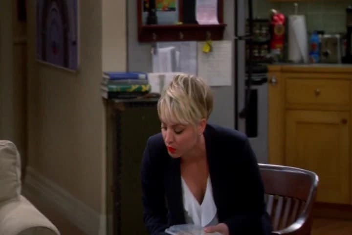 - When you bend over I can see down your shirt.
- Okay, good.