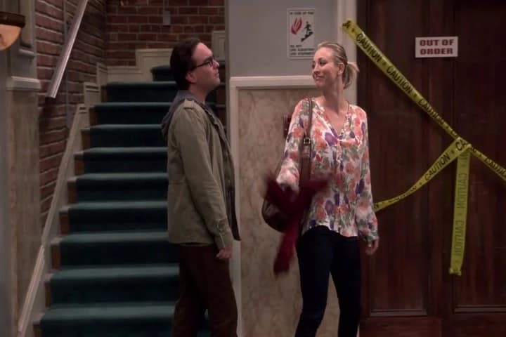 to spy on Amy and her date.