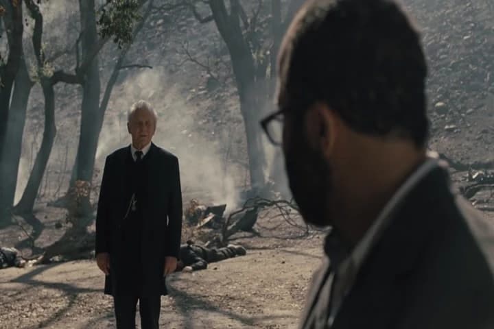 She's going to betray you,
Bernard.