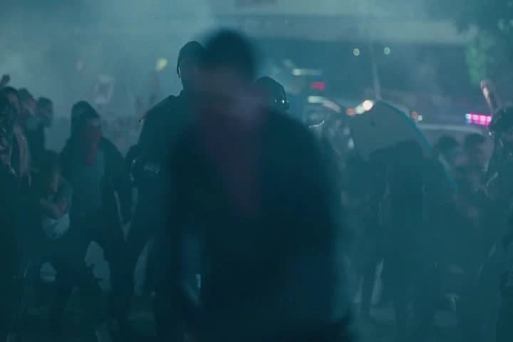 -RIOT OFFICER 1:
Stay where you are.
-RIOT OFFICER 2: Stop that man!
