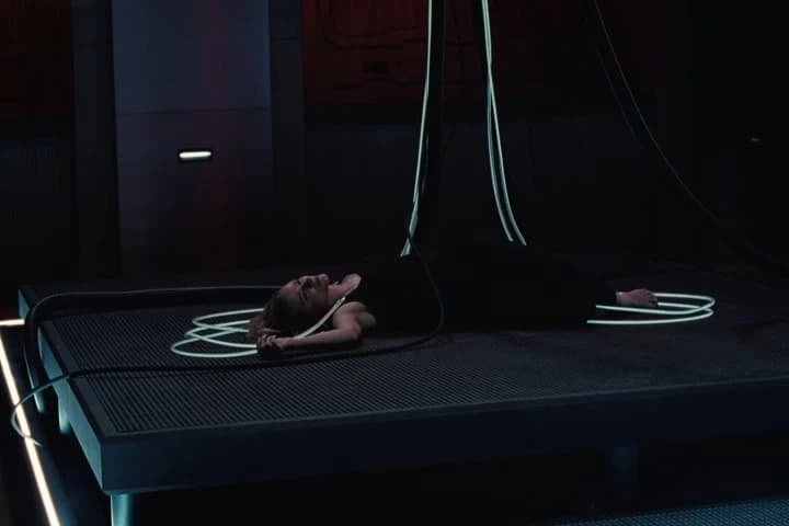 TECHNICIAN: We've reached
the last sectors of her mind.
